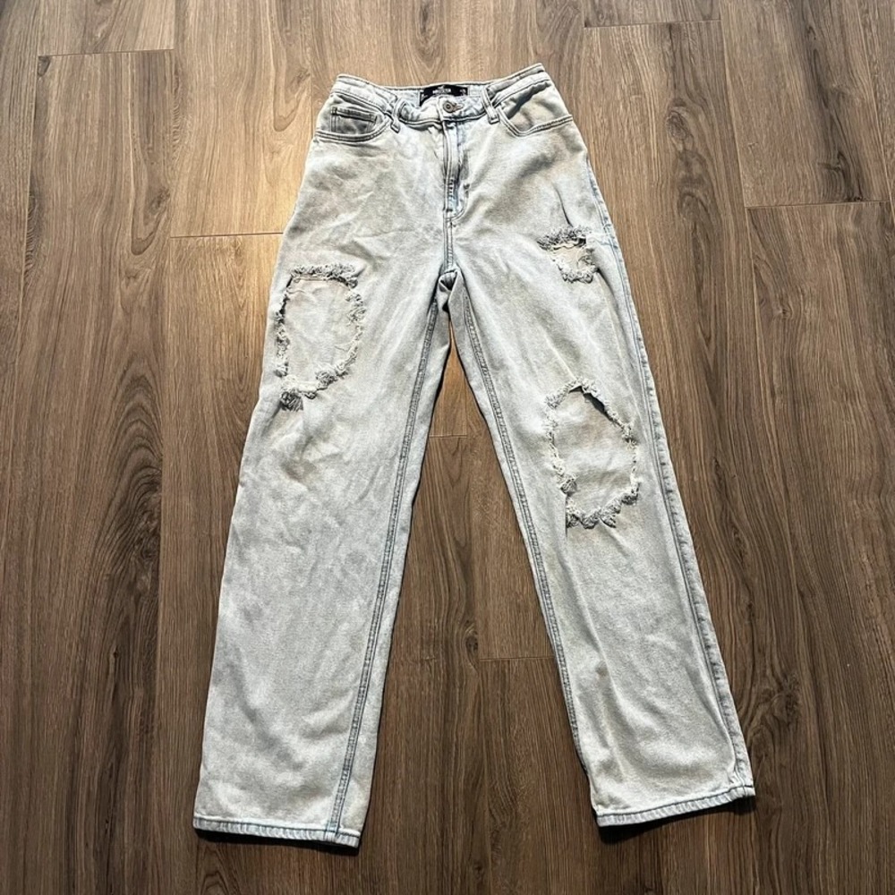 Hollister Ultra High-Rise Dad Jean Light Wash